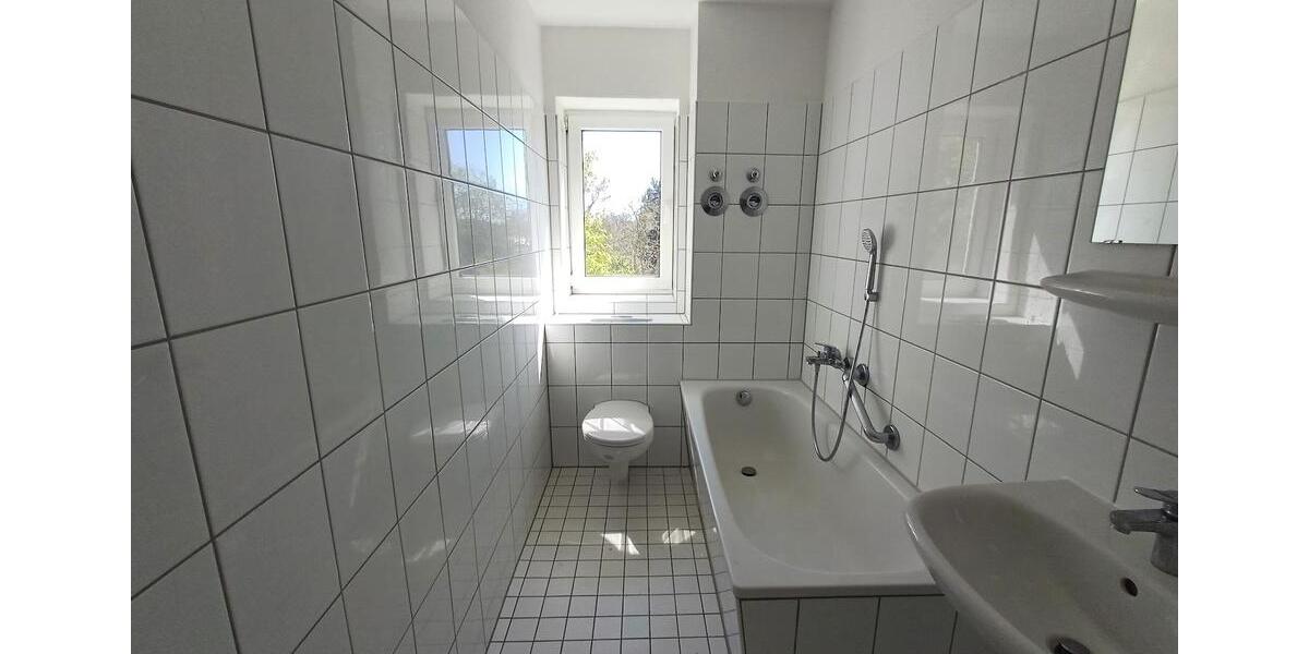 Etagenwohnung Merseburg - 2 Zimmer, 55 m&sup2;, 326&euro; | Angebot:26561575