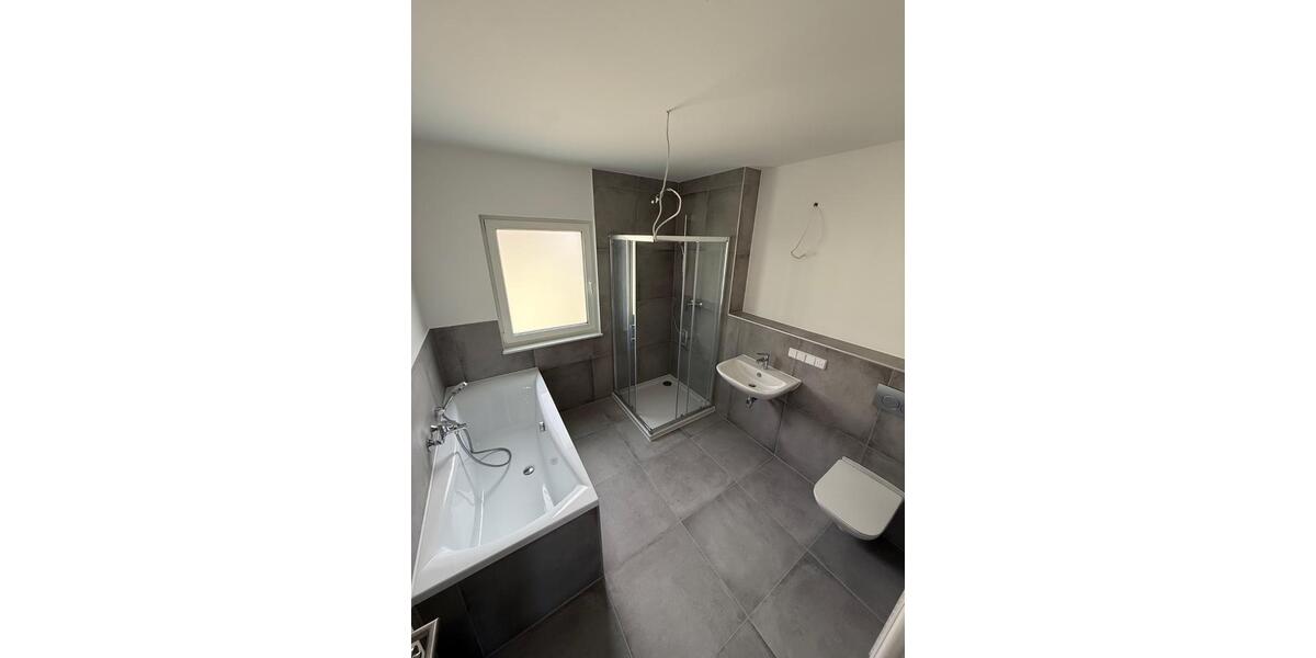 Reihenhaus Sinsheim - 6 Zimmer, 155 m&sup2;, 1.850&euro; | Angebot:24811528