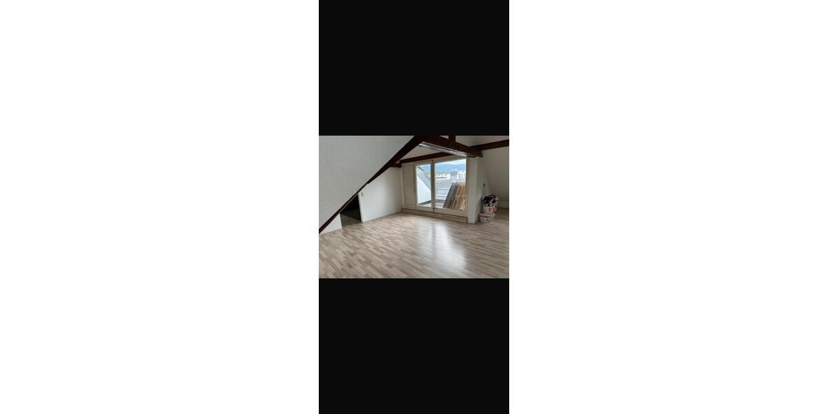 Dachgeschoßwohnung Gaggenau - 3 Zimmer, 105 m&sup2;, 1.050&euro; | Angebot:24783907