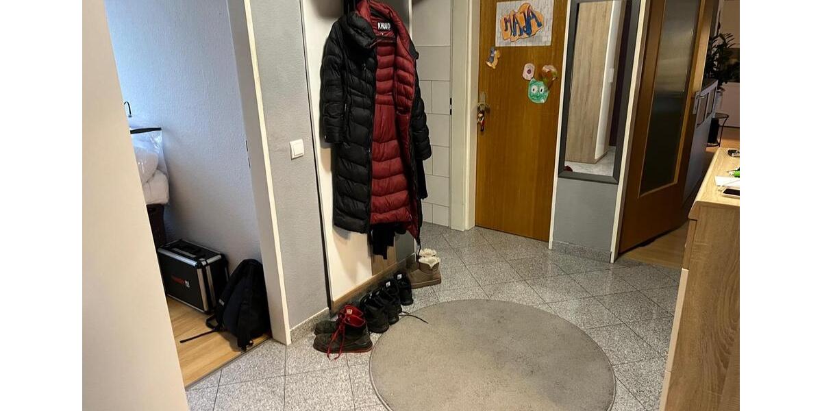 Dachgeschoßwohnung Meerbusch Kierst - 4 Zimmer, 85 m&sup2;, 1.067&euro; | Angebot:24717276