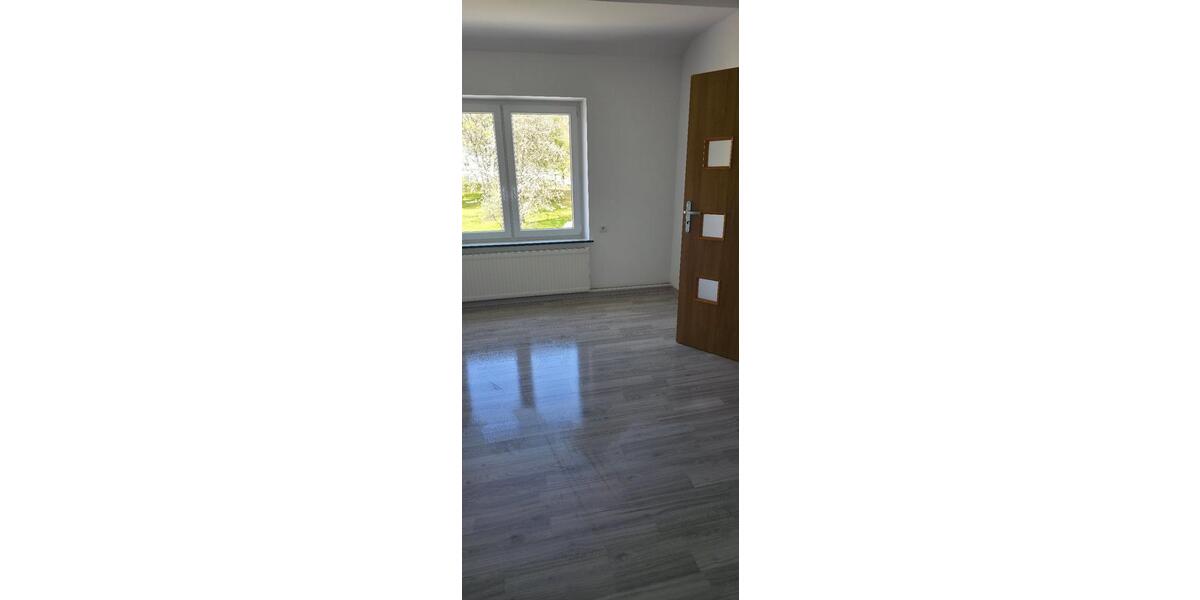 Dachgeschoßwohnung Schönwald - 4 Zimmer, 112 m&sup2;, 600&euro; | Angebot:26427239