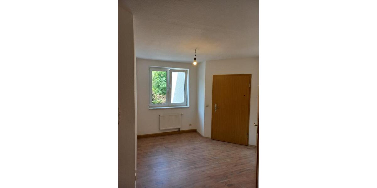 Etagenwohnung Steinbach-Hallenberg Hallenberg - 3 Zimmer, 83 m&sup2;, 580&euro; | Angebot:23393654