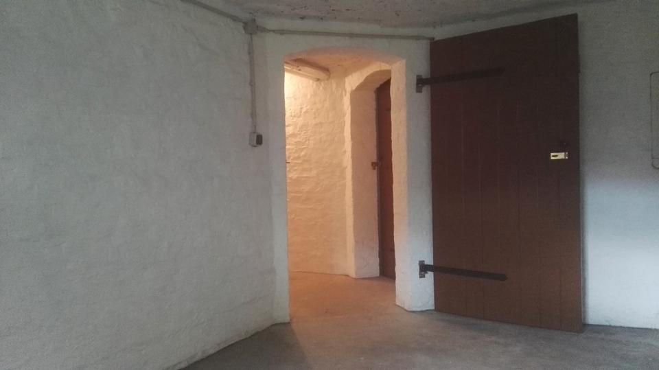 Dachgeschoßwohnung Eisenach - 3 Zimmer, 65 m&sup2;, 590&euro; | Angebot:26006873