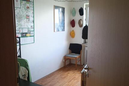 Schönes Zimmer in geräumiger 3-Zimmer-WG ab 01.02. frei 1 zimmer