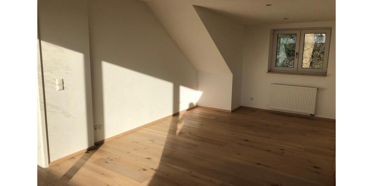 Dachgeschoßwohnung Plön - 2 Zimmer, 86 m&sup2;, 1.060&euro; | Angebot:26252333
