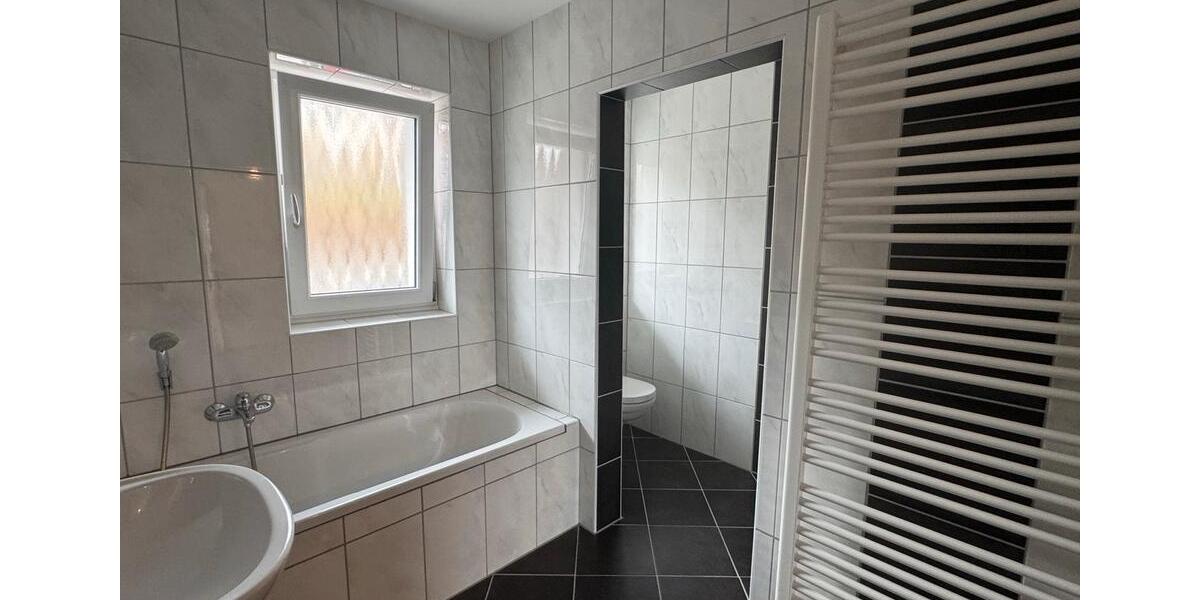 Etagenwohnung Viechtach - 4 Zimmer, 115 m&sup2;, 820&euro; | Angebot:25811067