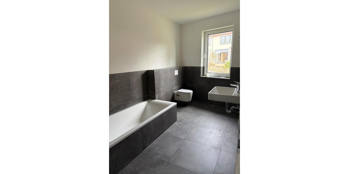 Etagenwohnung Petersberg - 3 Zimmer, 85 m&sup2;, 1.032&euro; | Angebot:23707830