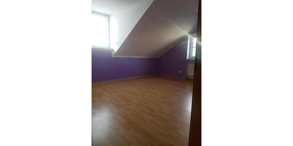 Dachgeschoßwohnung Walderbach - 4 Zimmer, 120 m&sup2;, 750&euro; | Angebot:26023297