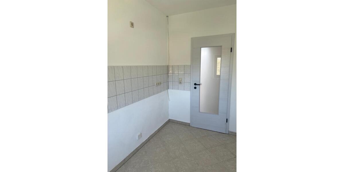 Etagenwohnung Glauchau - 2 Zimmer, 51 m&sup2;, 400&euro; | Angebot:26512370