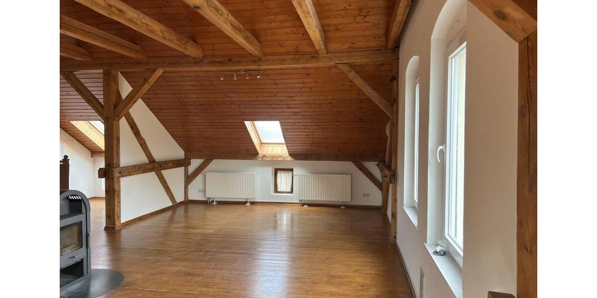 Dachgeschoßwohnung Ludwigsfelde - 3.5 Zimmer, 120 m&sup2;, 1.179&euro; | Angebot:25232695