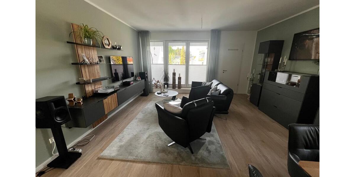 Dachgeschoßwohnung Stapelfeld - 3 Zimmer, 104 m&sup2;, 1.878&euro; | Angebot:26531926