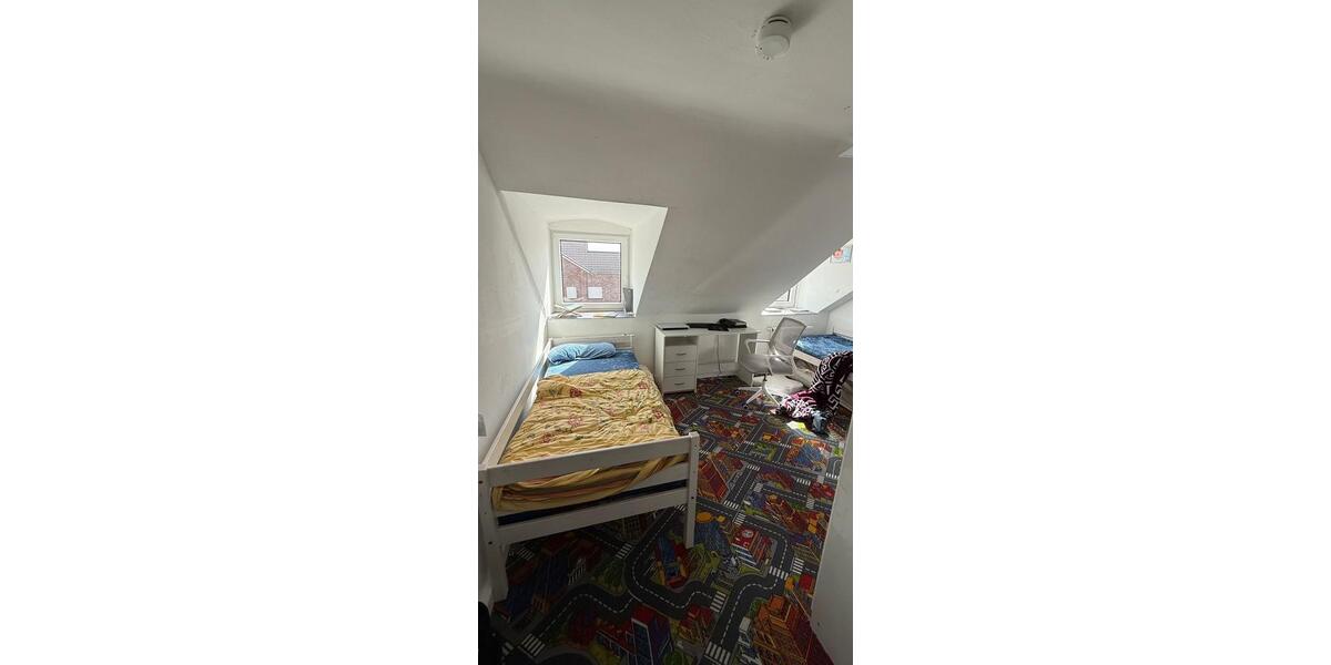 Dachgeschoßwohnung Wiefelstede - 4.5 Zimmer, 130 m&sup2;, 1.550&euro; | Angebot:26196720