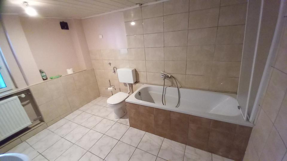 Etagenwohnung Niederneisen - 5 Zimmer, 140 m&sup2;, 990&euro; | Angebot:24524613