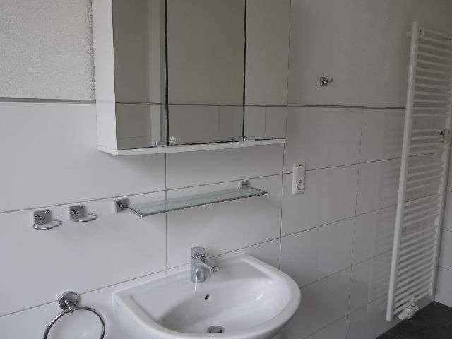Erdgeschoßwohnung Hameln - 4 Zimmer, 120 m&sup2;, 990&euro; | Angebot:26442909