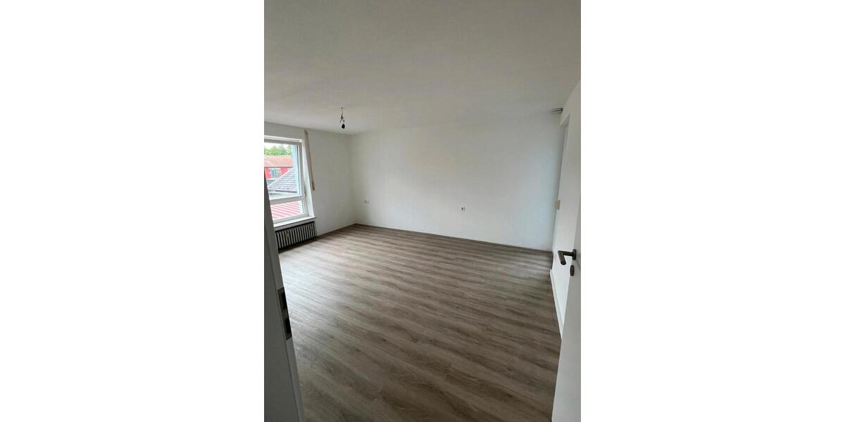 Etagenwohnung Münsingen - 4 Zimmer, 90 m&sup2;, 950&euro; | Angebot:26063408