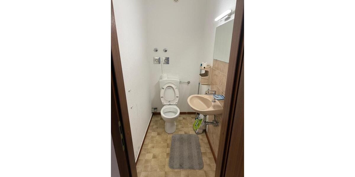 Wohnen auf Zeit Bruchsal - 2 Zimmer, 65 m&sup2;, 18&euro; | Angebot:22864878