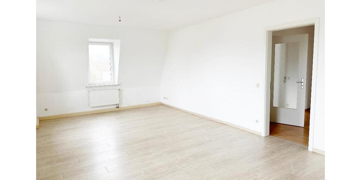 Etagenwohnung Nünchritz - 4 Zimmer, 94 m&sup2;, 625&euro; | Angebot:25979087