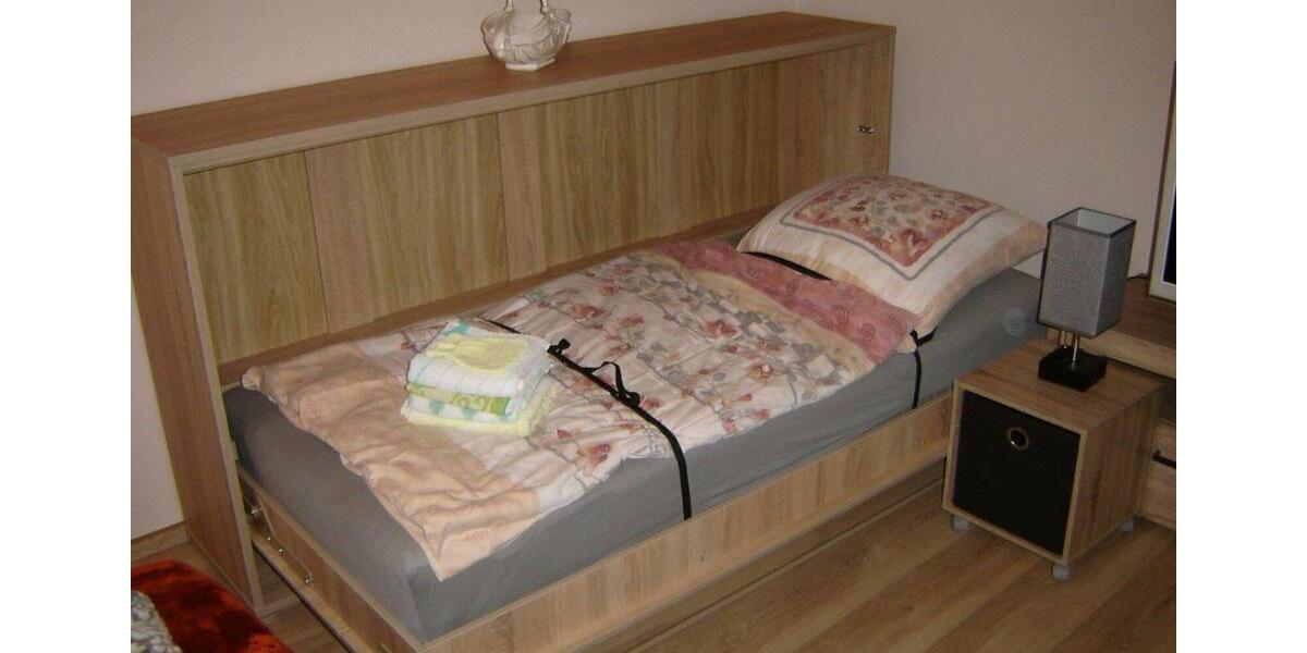 Wohnen auf Zeit Duisburg Mittelmeiderich - 3 Zimmer, 55 m&sup2;, 50&euro; | Angebot:23693309