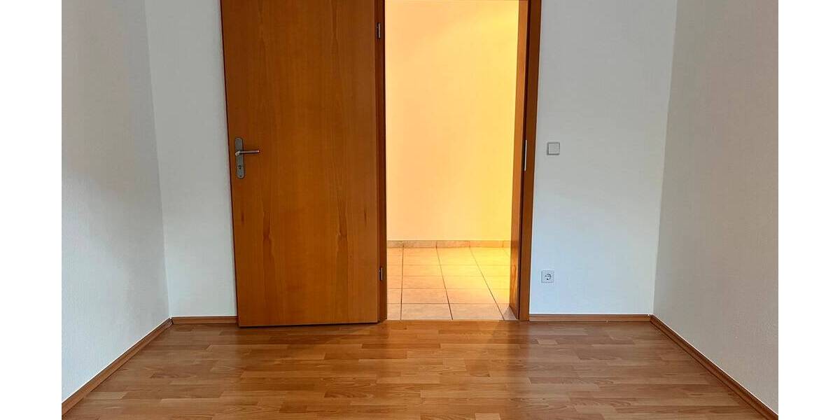 Etagenwohnung Plauen Stadtmitte - 3 Zimmer, 78 m&sup2;, 400&euro; | Angebot:26657190