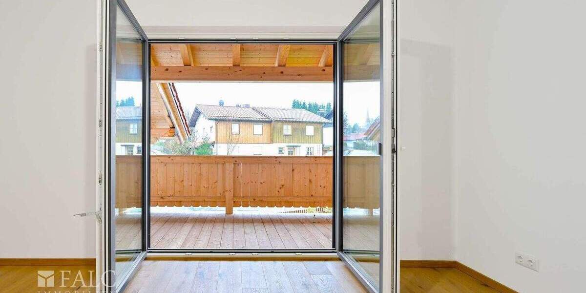 Etagenwohnung Otterfing - 3 Zimmer, 102 m&sup2;, 2.100&euro; | Angebot:24674510