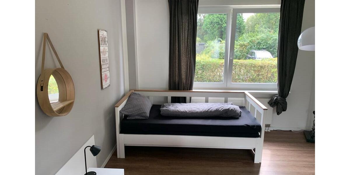 Etagenwohnung Stelle - 1 Zimmer, 48 m&sup2;, 1.850&euro; | Angebot:24841280
