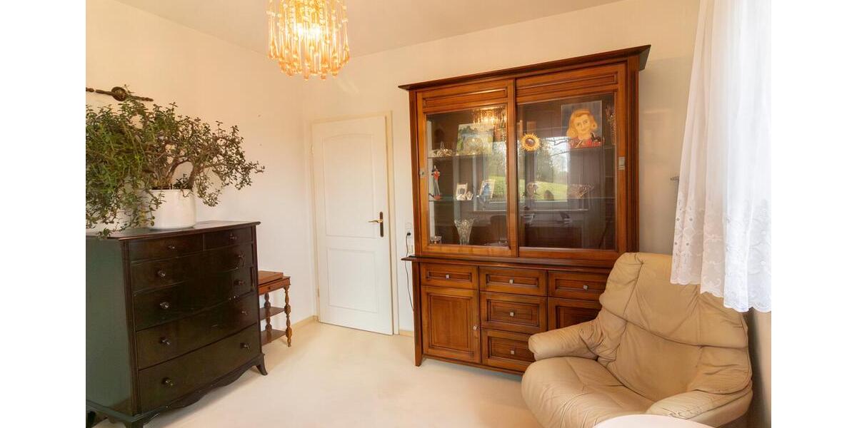 Erdgeschoßwohnung Malente - 3 Zimmer, 168 m&sup2;, 1.800&euro; | Angebot:25809398