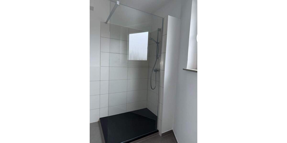 Etagenwohnung Bremen Westend - 4 Zimmer, 92 m&sup2;, 1.000&euro; | Angebot:25152622