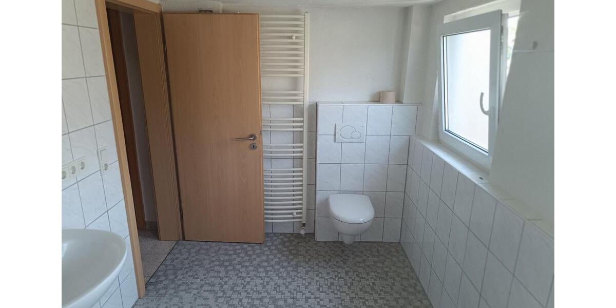 Wohnen auf Zeit Rosbach vor der Höhe - 4 Zimmer, 90 m&sup2;, 1.100&euro; | Angebot:24707809