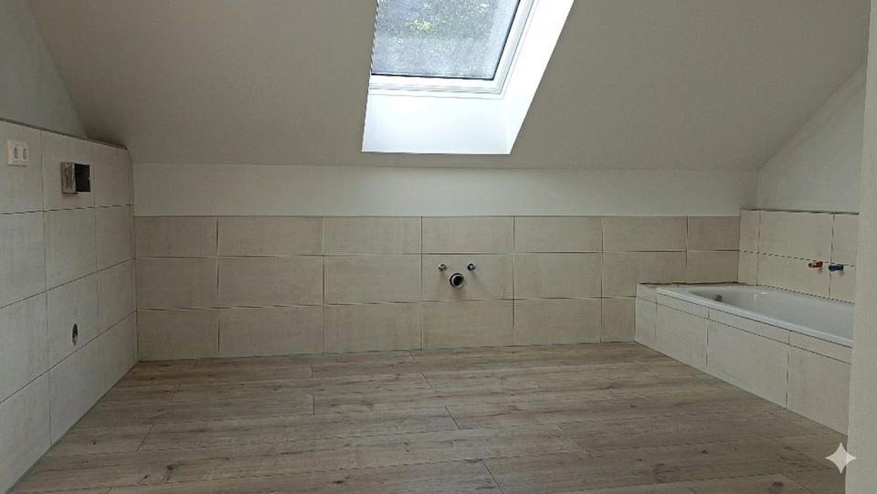 Dachgeschoßwohnung Bogen - 3 Zimmer, 75 m&sup2;, 840&euro; | Angebot:26618027