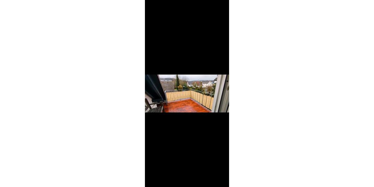 Dachgeschoßwohnung Ehringshausen - 3 Zimmer, 75 m&sup2;, 1.000&euro; | Angebot:26560728