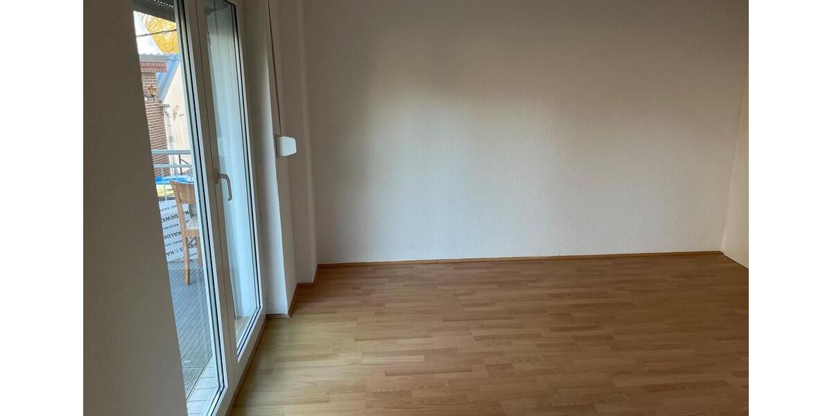Hochparterre Borken (Hessen) - 3 Zimmer, 107 m&sup2;, 1.100&euro; | Angebot:26551694