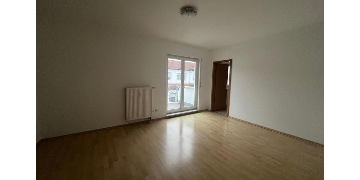 Etagenwohnung Riedstadt - 2 Zimmer, 70 m&sup2;, 760&euro; | Angebot:26249525