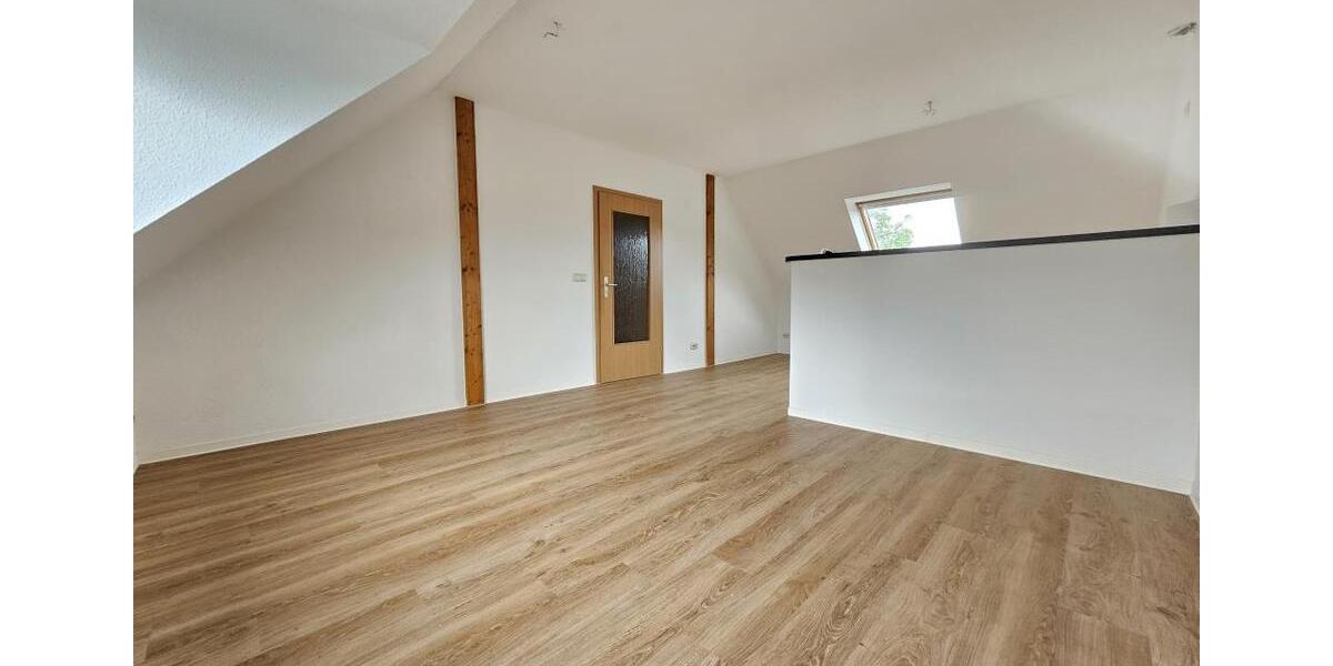 Dachgeschoßwohnung Eibenstock - 3 Zimmer, 74 m&sup2;, 406&euro; | Angebot:25084328