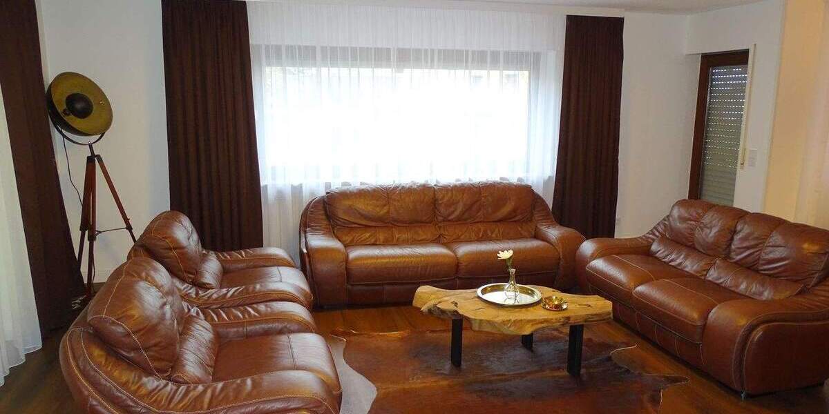 Etagenwohnung Lörrach Stetten - 3 Zimmer, 140 m&sup2;, 2.000&euro; | Angebot:26128306