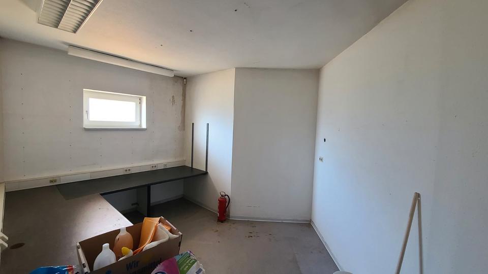 Erdgeschoßwohnung Ohrdruf - 3 Zimmer, 125 m&sup2;, 600&euro; | Angebot:26547482