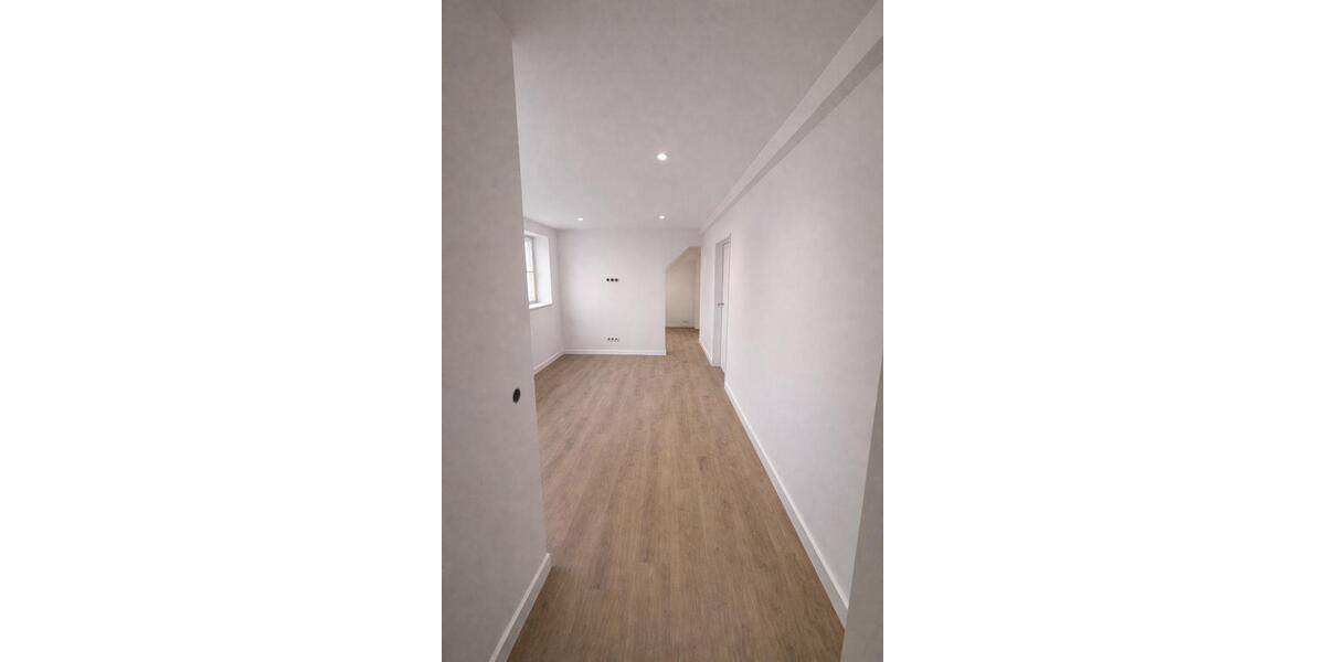 Dachgeschoßwohnung Ahnatal - 2 Zimmer, 50 m&sup2;, 600&euro; | Angebot:26250151