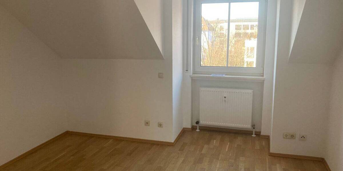 Etagenwohnung Straubing - 3 Zimmer, 97 m&sup2;, 890&euro; | Angebot:26819725
