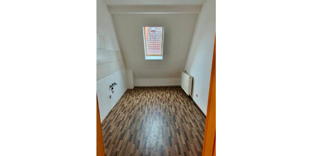 Dachgeschoßwohnung Kölleda - 2 Zimmer, 58 m&sup2;, 319&euro; | Angebot:26533377