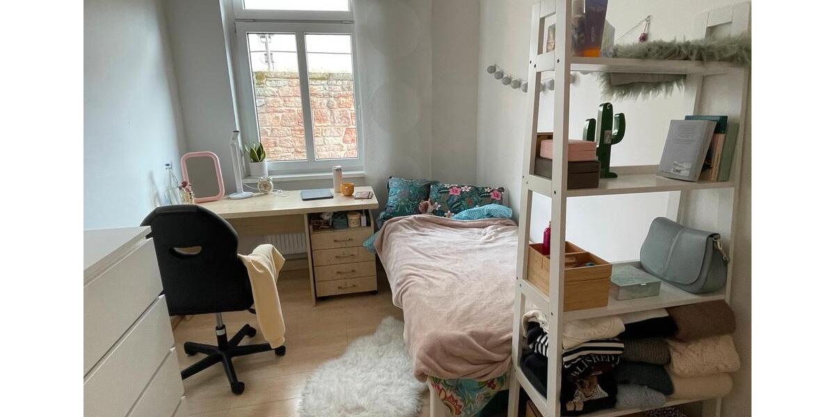 Wohnen auf Zeit Stadtroda - 1 Zimmer, 10 m&sup2;, 237&euro; | Angebot:25641231