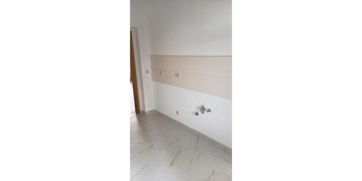 Etagenwohnung Schleiz - 3 Zimmer, 68 m&sup2;, 450&euro; | Angebot:26299851