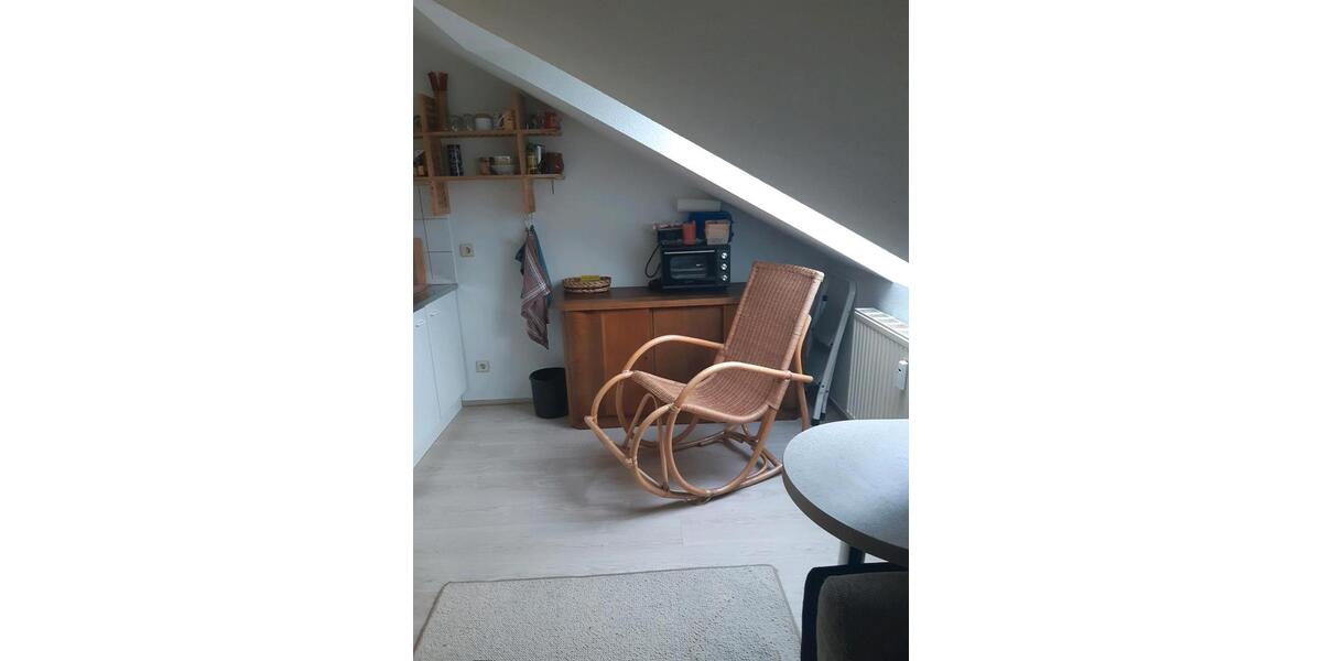 Dachgeschoßwohnung Radebeul - 1 Zimmer, 35 m&sup2;, 600&euro; | Angebot:24537539