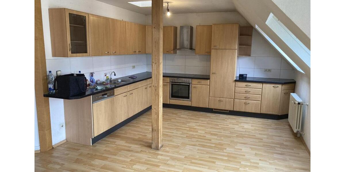 Dachgeschoßwohnung Lauda-Königshofen Königshofen - 4 Zimmer, 143 m&sup2;, 900&euro; | Angebot:26415276
