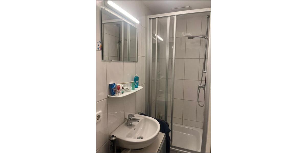 Wohnen auf Zeit Düsseldorf Stadtbezirk 3 - 13 Zimmer, 215 m&sup2;, 730&euro; | Angebot:25982288