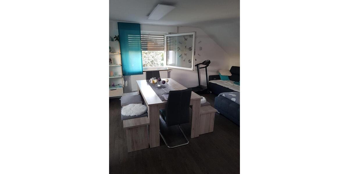 Dachgeschoßwohnung Ditzingen - 3 Zimmer, 88 m&sup2;, 1.190&euro; | Angebot:26600639