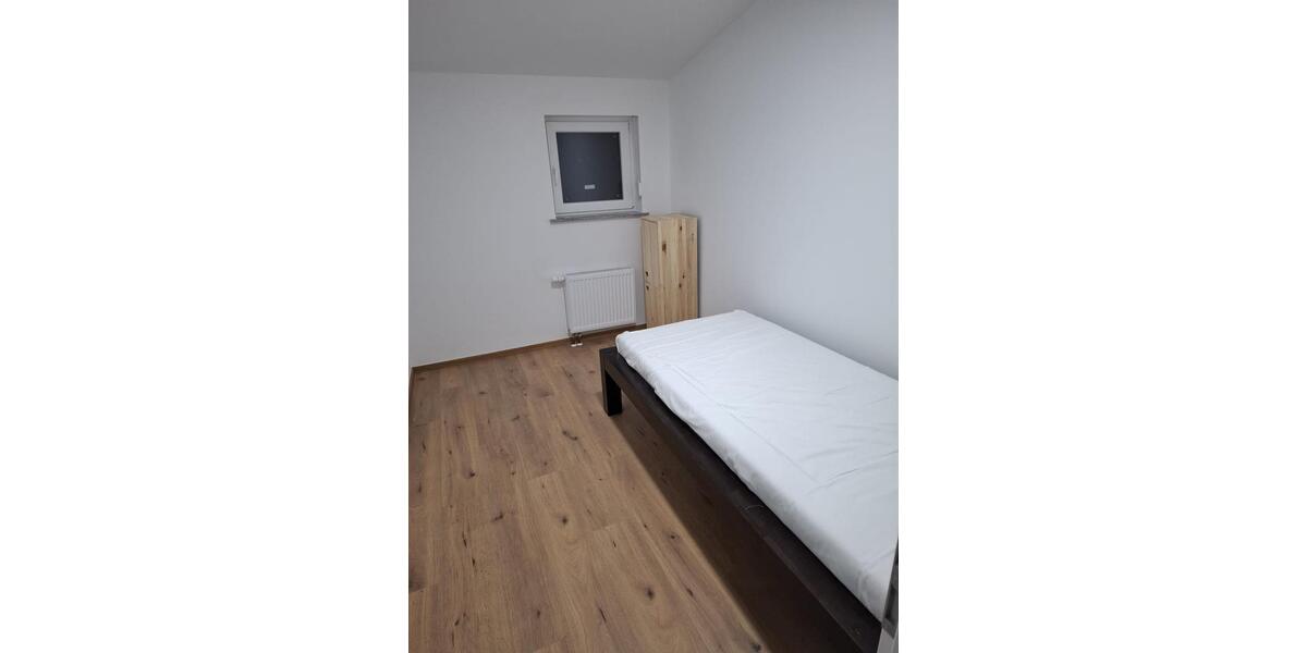 Wohnen auf Zeit Biebertal - 1 Zimmer, 12 m&sup2;, 385&euro; | Angebot:24678408
