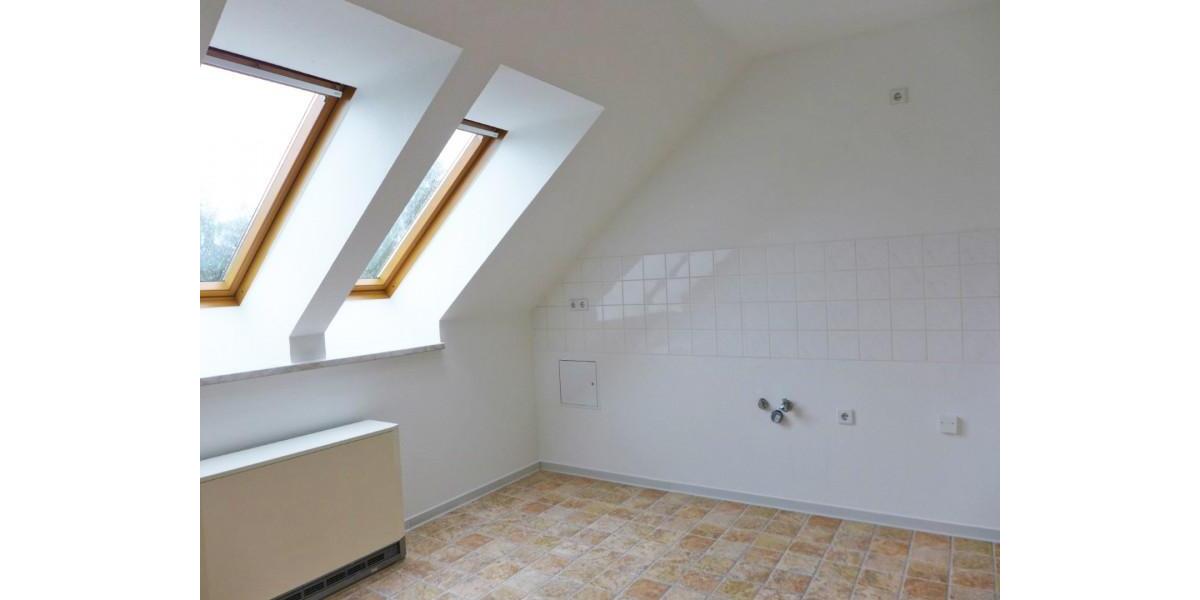 Dachgeschoßwohnung Limbach-Oberfrohna Oberfrohna - 3 Zimmer, 69 m&sup2;, 365&euro; | Angebot:24704352