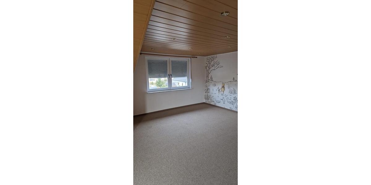 Dachgeschoßwohnung Dietzhölztal - 2.5 Zimmer, 82 m&sup2;, 600&euro; | Angebot:24701480