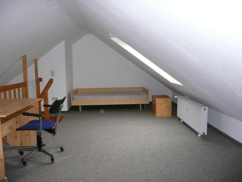 Do-Mitte schönes möbl. StudentenZimmer 35 qm über 2 Etagen