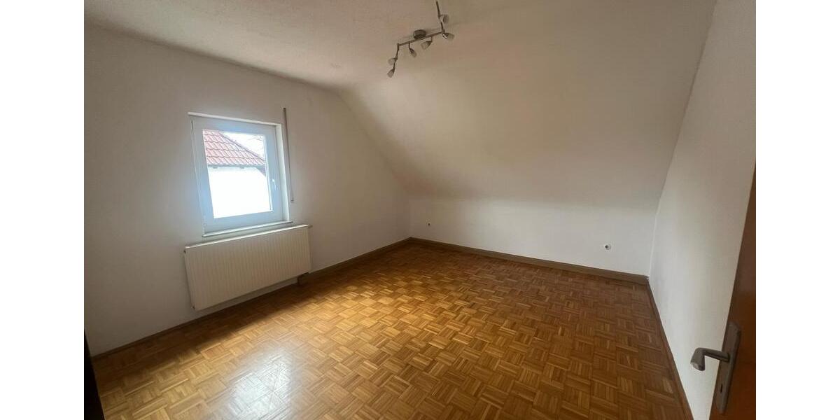 Dachgeschoßwohnung Ansbach - 2.5 Zimmer, 55 m&sup2;, 550&euro; | Angebot:26039131