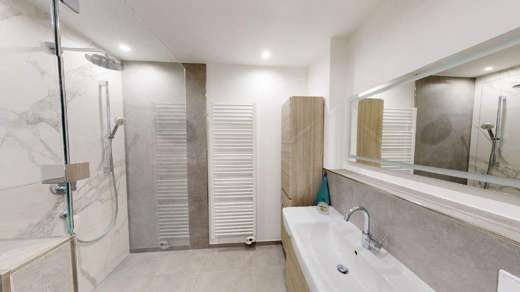 Erftstadt-Lechenich! Top-moderne 3-Zimmer-Mietwohnung mit hohem Wohnkomfort, Loggia und exquisiter Einbauküche im Architektenhaus! (CA 4948) 3 zimmer